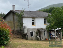 Casa de piedra para restaurar en A Regueira-Oza photo 0