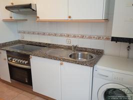 Oportunidad en Urbanización Los Arces: Piso de 2 Dormitorios con Garaje y Trastero en Perfecto Estado photo 0