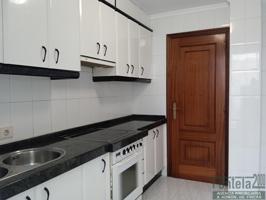 Acogedor Bajo con Jardín Privado y Garaje en Zona Eirís photo 0