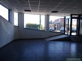 Local en alquiler en Carral photo 0