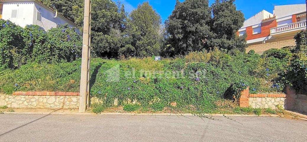 Terreno plano en zona centro de urbanización, en calle sin salida. photo 0