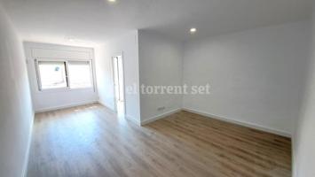 EXCLUSIVA!. Piso en Mataró CENTRO totalmente reformado a estrenar. 94m², 4 dorm. photo 0