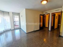 EXCLUSIVA! Piso de 98m², 4 hab. baño y aseo. Con ASCENSOR. photo 0