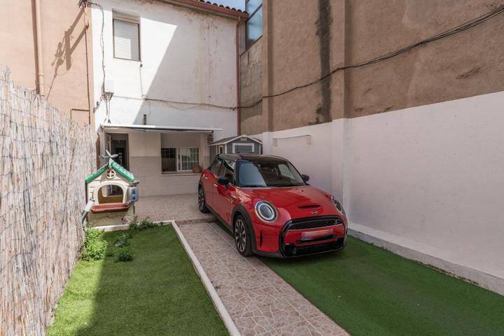 Planta baja con terraza a la venta en Montmeló photo 0