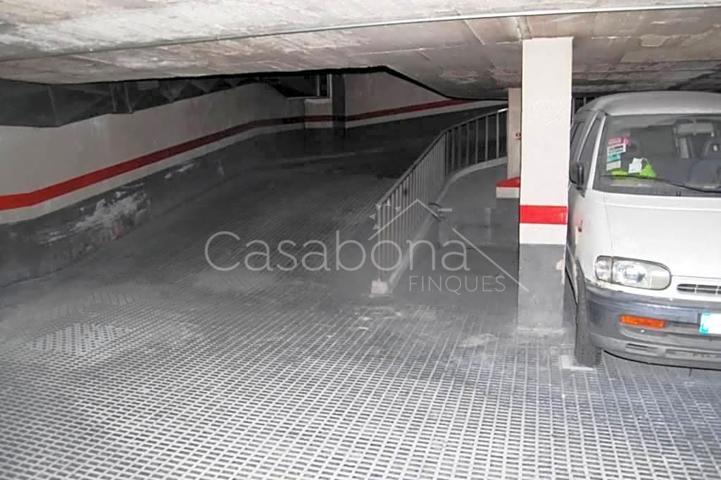 PLAZA DE PARKING MOTO, FACIL ACCESO, CAMARAS Y PUERTA AUTOMATICA photo 0