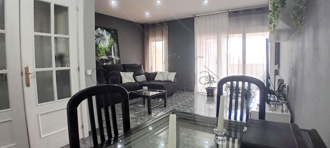 RODA DE TER. CASA EN RODA DE TER, 253 m2, 4 HABITACIONES, 3 BAÑOS, JARDÍN, GARAJE, TRANQUILO, SOLEADO, CONFORTABLE, CÉNTRICO. photo 0