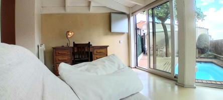 LES MASIES DE VOLTREGÀ. PISO 71 m2, JARDÍN PRIVADO, PISCINA, SALÓN COMEDOR, 2 HABITACIONES, 1 BAÑO, SOLEADO, CÉNTRICO, PARKING INCLUIDO, BUEN ESTADO photo 0