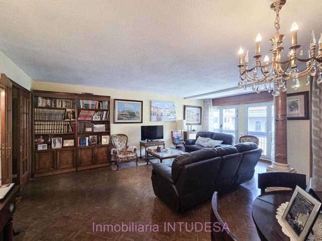 EN VENTA PISO DE CINCO DORMITORIOS, DOS BAÑOS Y ASEO EN TUDELA photo 0