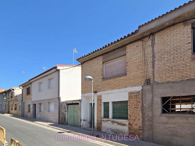 EN VENTA CASA PARA REHABILITAR DE DOS DORMITORIOS Y BAÑO EN BARRIO DE LOURDES photo 0