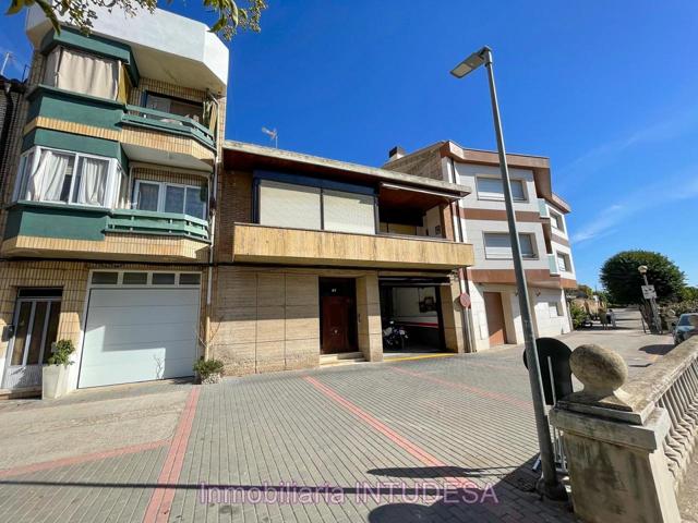 Casa independiente con jardín, piscina y frontón privado en el centro de Corella photo 0