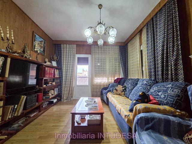 EN VENTA PISO CÉNTRICO DE CUATRO DORMITORIOS Y DOS BAÑOS EN TUDELA photo 0