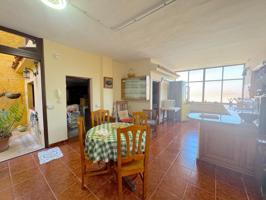 Casa - Chalet en venta en Los Realejos de 309 m2 photo 0