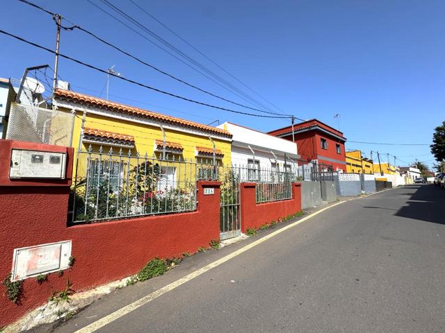 Casa - Chalet en venta en La Laguna de 84 m2 photo 0