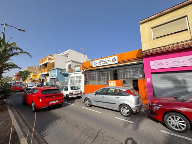 Edificio completo con dos locales + azotea y gran potencial de desarrollo photo 0