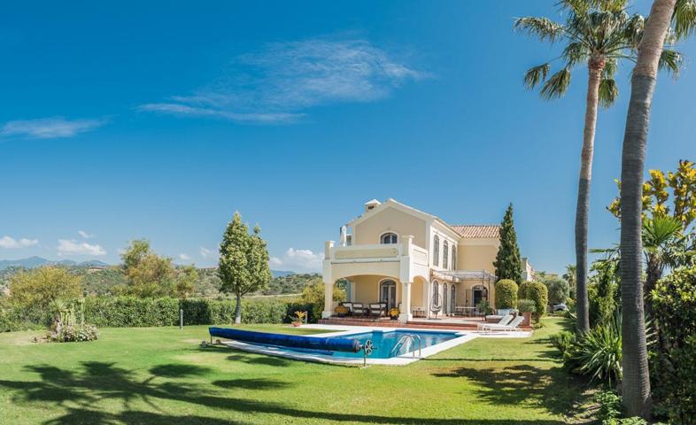 Casa - Chalet en venta en Estepona de 400 m2 photo 0
