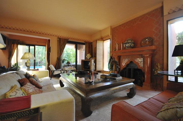 Casa - Chalet en alquiler y en venta en Marbella de 682 m2 photo 0