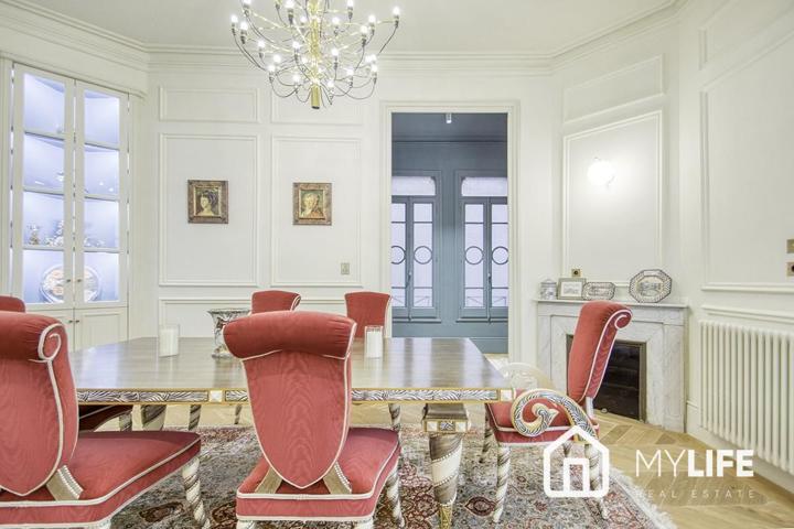 Impresionante vivienda señorial en venta en la Dreta de l&#x27;Eixample photo 0
