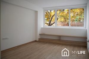 Fantástico piso reformado en venta en el Poble Sec photo 0