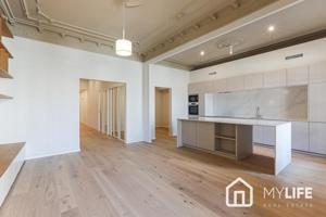 Exclusivo piso reformado en venta en la Dreta de l&#x27;Eixample photo 0