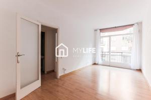 Fantástico piso en venta en la Sagrada Familia photo 0