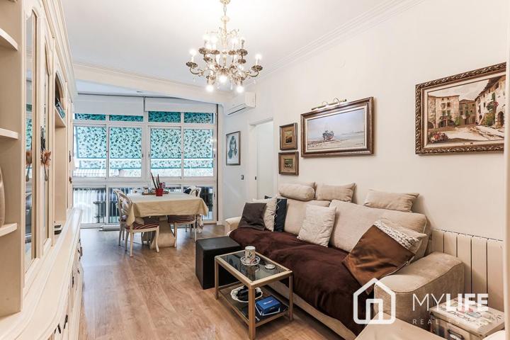 Fantástico piso en venta en Sagrada Familia photo 0