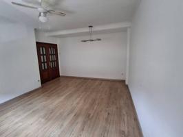 Piso en venta en A Valenza photo 0