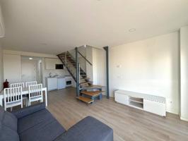 Se alquila magnífico loft - piso de obra nueva listo para entrar, en Villaverde Alto photo 0