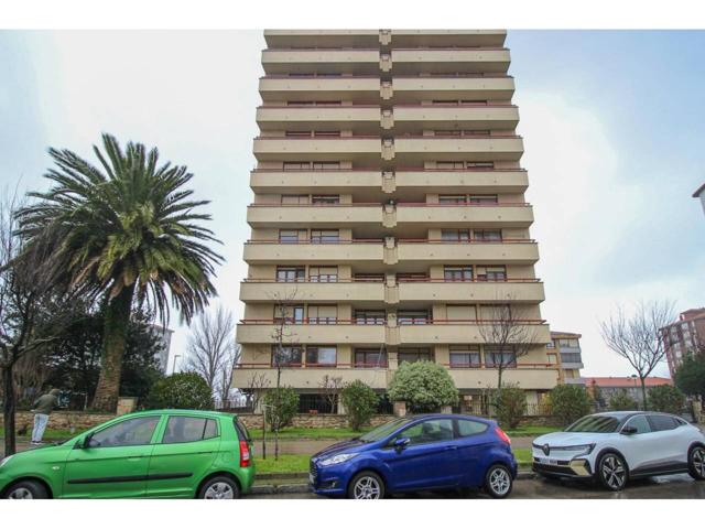 VIVIENDA CON PLAZA DE GARAJE EN UN BUEN EDIFICIO EN CARDENAL HERRERA ORIA photo 0