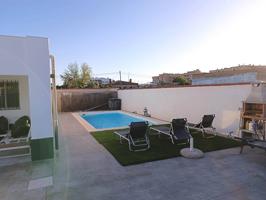 Chalet rustico en venta en Victoria-El Juncal photo 0