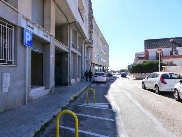 Local de 140 m2 en excelente ubicación en El Vendrell photo 0