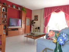 Luminoso piso de 4 habitaciones con terraza en El Vendrell – Calle Sant Joan photo 0