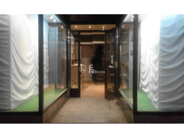 EIX COMERCIAL - CORREU VELL, Local comercial en alquiler photo 0