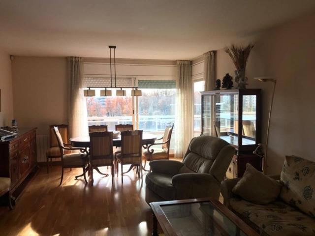 Piso en venta en AVDA. SEGRE, VISTAS AL RIO, 2 plazas de Parking y trastero incluidas, Posibilidad Financiar 100 % photo 0