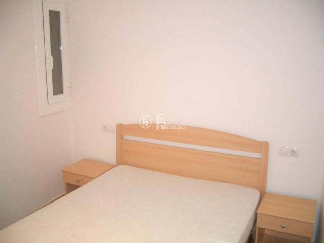 Apartamento en venta en CENTRE HISTORIC – TRAVESIA COTXERA, 2º SIN ASCENSOR. Hay u Inquilino que esta pagando 400 € photo 0