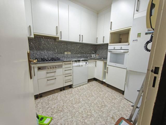 Piso en venta en Universitat(25003) photo 0