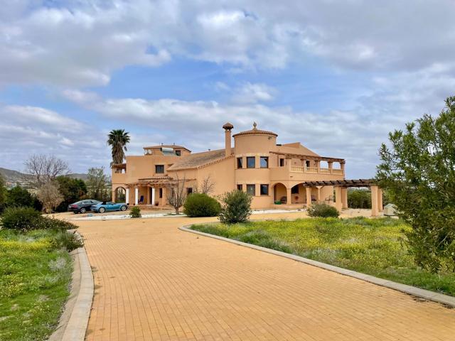 Villa En venta en Vera photo 0