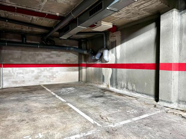 PLAZA DE PARKING GRANDE!! photo 0