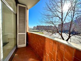 PISO DE 4 DORMITORIOS + 2 BAÑOS + BALCÓN + GALERÍA photo 0