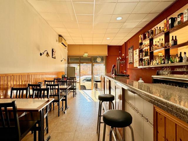 BAR RESTAURANTE CON LICENCIA EN ZONA HOSTAFRANCS. photo 0