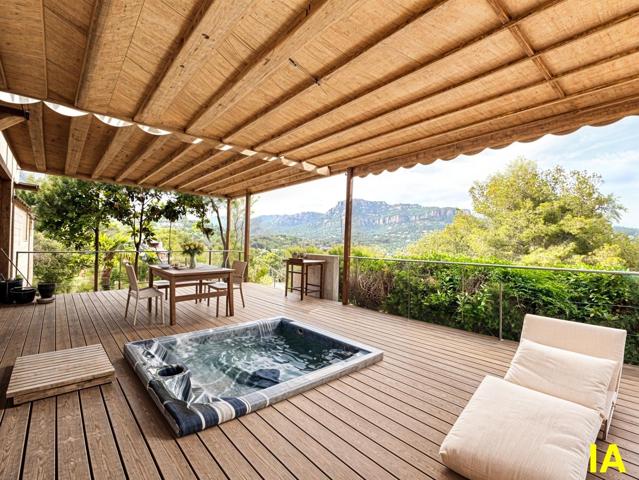 CASA INDEPENDIENTE CON PISCINA Y ESPECTACULARES VISTAS ( 5 DORMITORIOS + 4 BAÑOS) GARAJE Y ZONA SAUNA photo 0