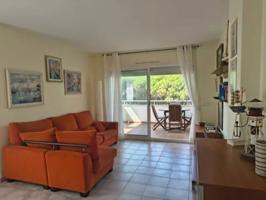 Venta de un apartamento en Pals photo 0
