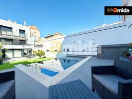 MAGNÍFICA CASA DE OBRA NUEVA CON PATIO Y GARAJE EN LA CREU ALTA. photo 0