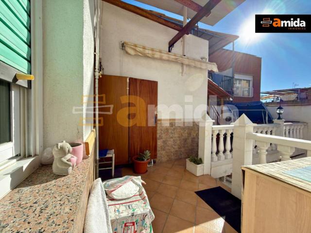 Magnífica casa con patio y dos terrazas en el barrio de Can Puiggener. photo 0