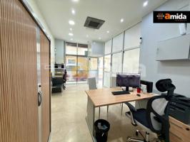 Local con infinitas posibilidades en la zona de Vallparadís. photo 0