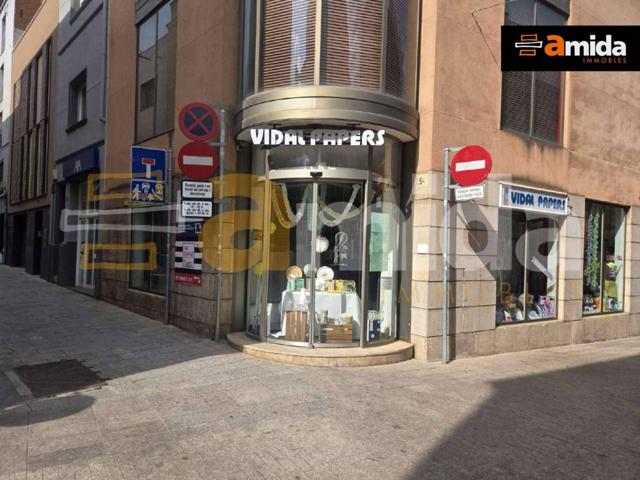 Magnífico local esquinero en pleno centro de Sabadell. photo 0