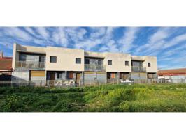 Edificio en venta en Cigales photo 0