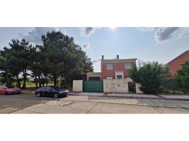 Chalet unifamiliar en venta en Boecillo photo 0