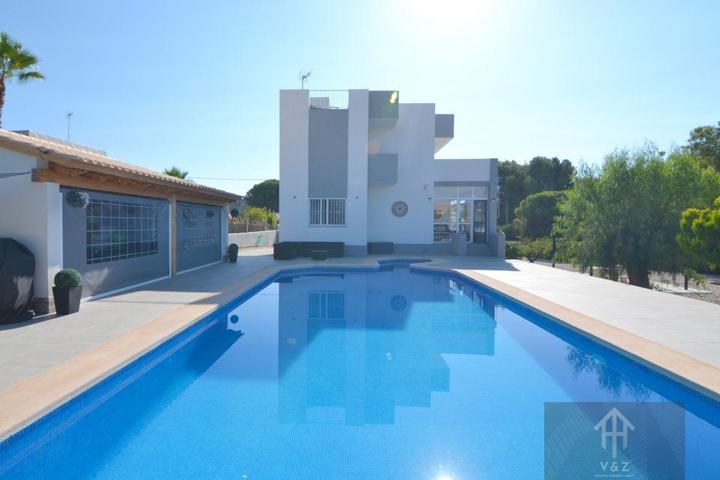 Casa De Campo En venta en Busot, Alicante photo 0