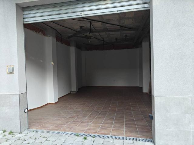 Local comercial de nueva construcción en venta photo 0