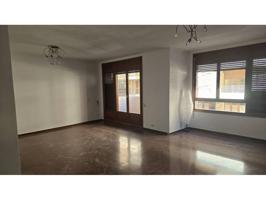 Piso en venta en Centro-Corredera(30800) photo 0